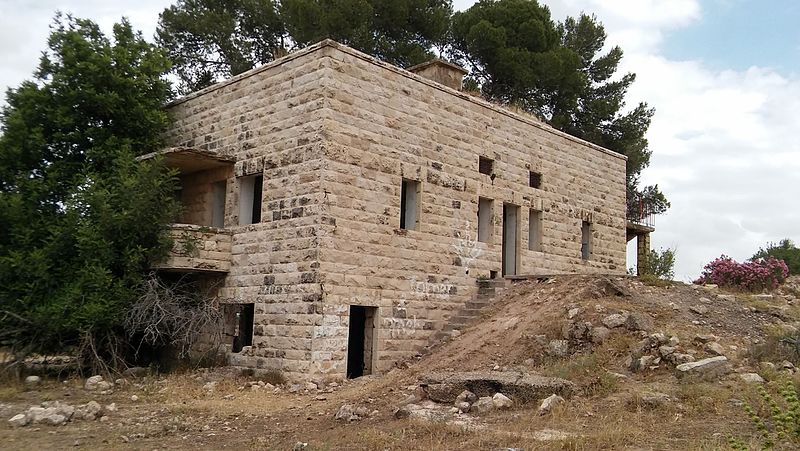 File:The Villa in Beir Govrin 8.jpg