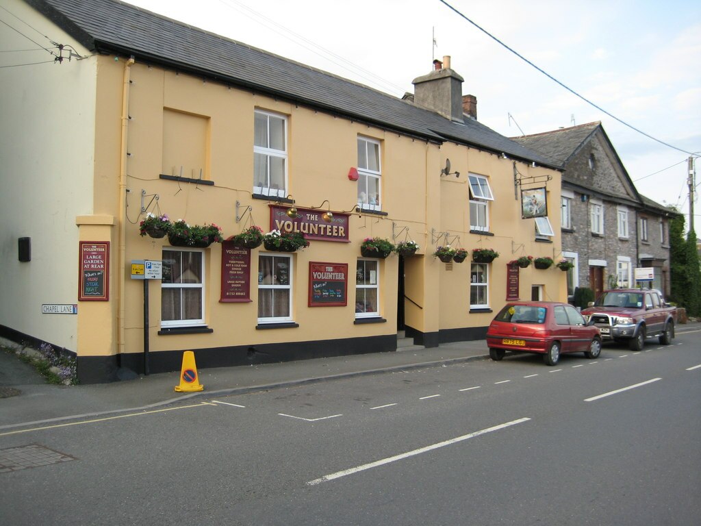 The Volunteer Inn, Yealmpton - geograph.org.uk - 2722089