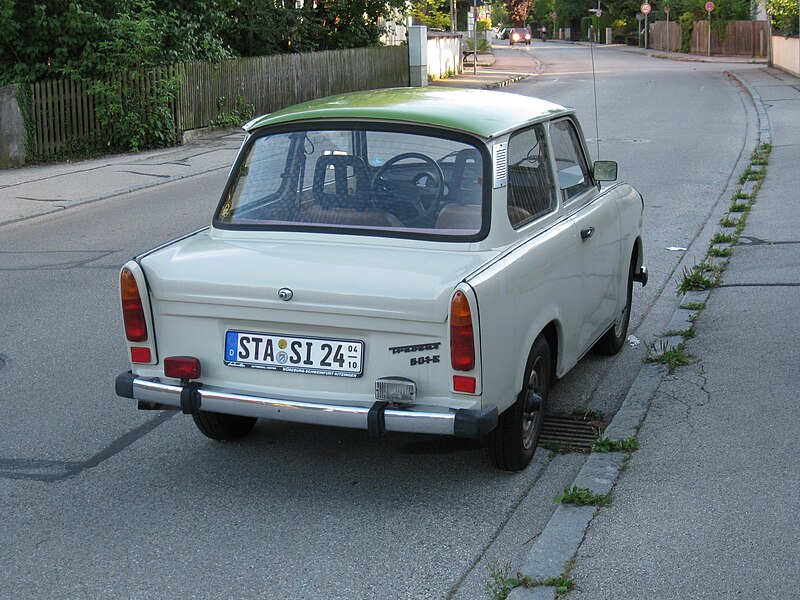 File:Trabant Stasi.jpg