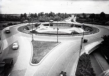 The Berenkuil in Utrecht Verkeersplein De Berekuil te Utrecht.jpg