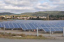 Ang Solar Farm ug Village of Villanière