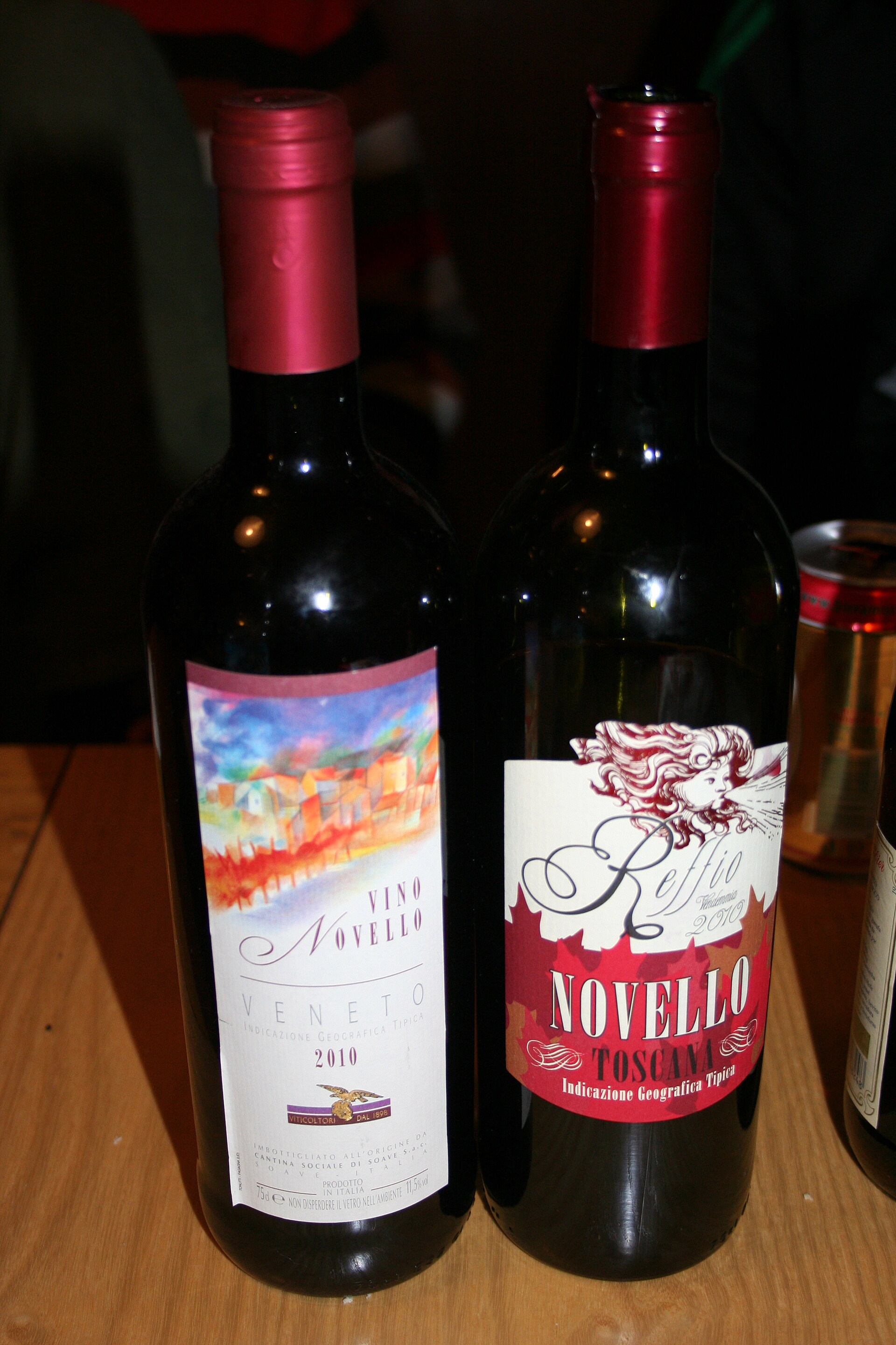 wine with made red Novello Wikipedia  Vino