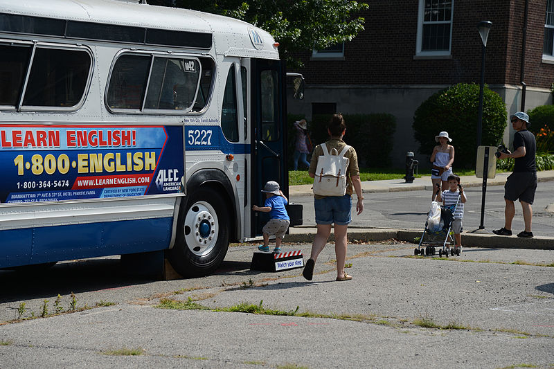 File:Vintage Bus Bash (19637328916).jpg