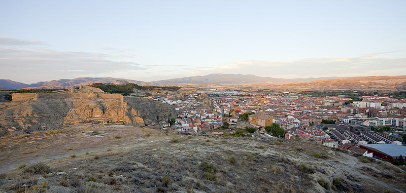 File:Vista de Calatayud desde San Roque, España, 2012-08-31, DD 01.JPG