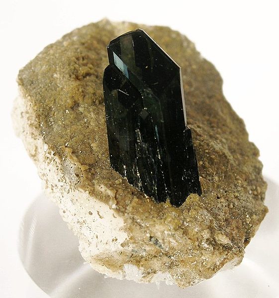 File:Vivianite-226444.jpg