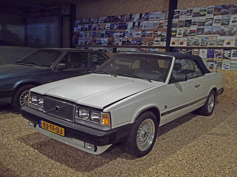 File:Volvo 780 Convertible (14487895265).jpg