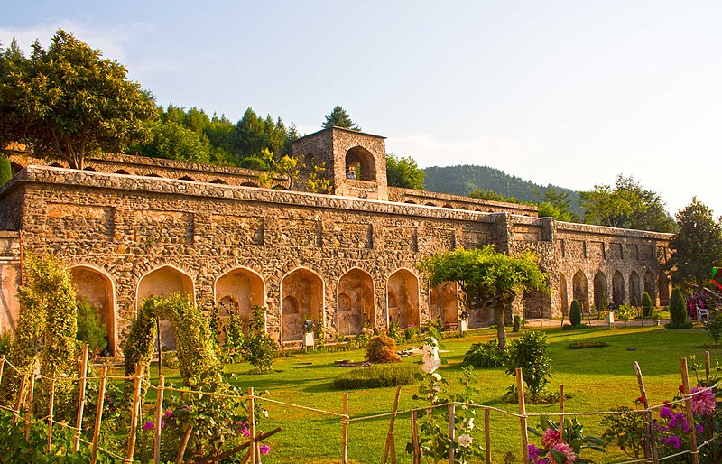 File:WLM@J&K-Pari Mahal.jpg