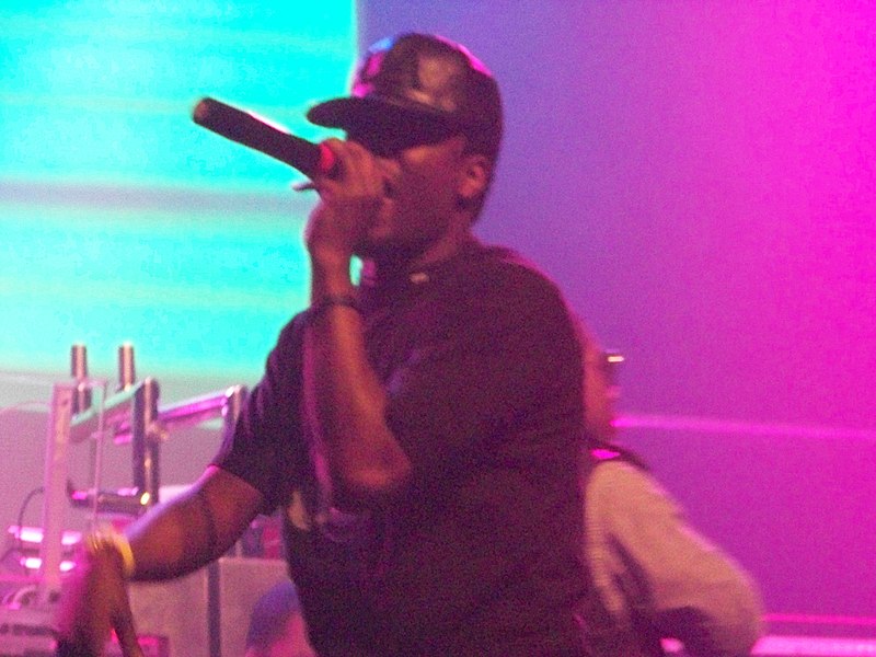 File:Wale performing in Atlanta.jpg