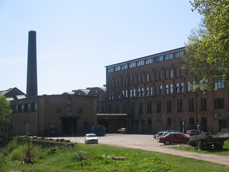 File:Wallbergs fabriksbyggnad.jpg