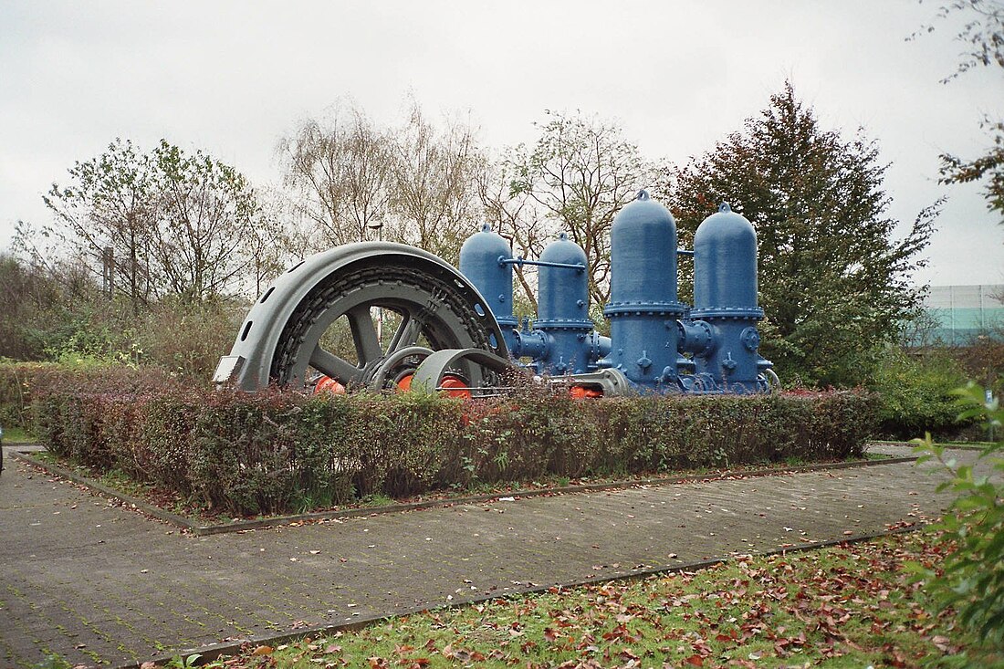 File:Wasserwerk pumpe01.jpg