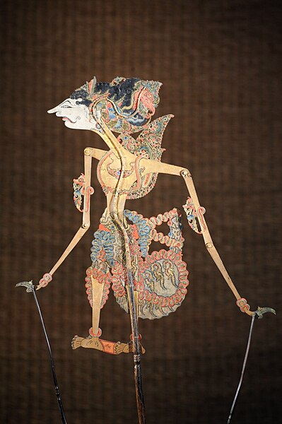 399px-Wayang-Kulit_Schattenfigur,_Anfang_20Jh.,_Java.JPG (399Ã600)