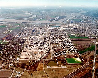 Wood River Refinery oil refinery located in Roxana, Illinois