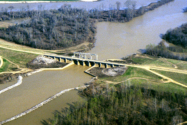 A control structure on the Yazoo River