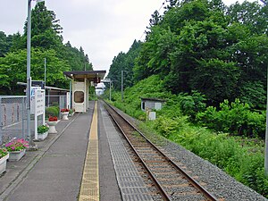 车站站台与候车室（2003年6月）