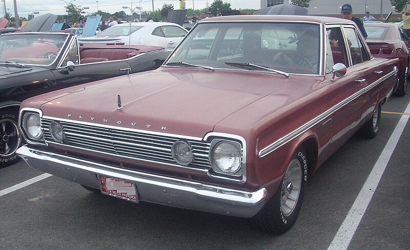 File:'66 Plymouth Belvedere Sedan (Centropolis Laval '10).jpg