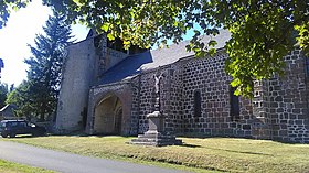 Église de Cussac (Cantal).jpg