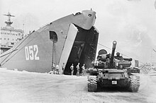 Soviet marines at their Ethiopian base at Nokra. Vysadka na ostrov Nokra.jpg