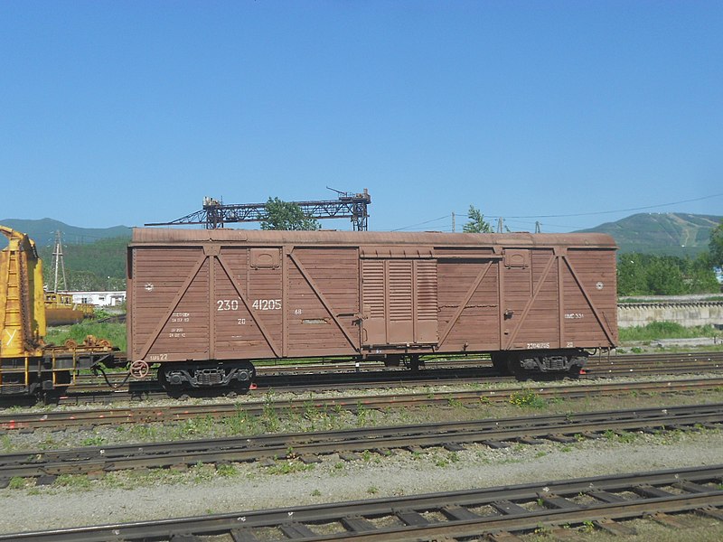 File:Крытый вагон Сахалинской железной дороги 2016.jpg