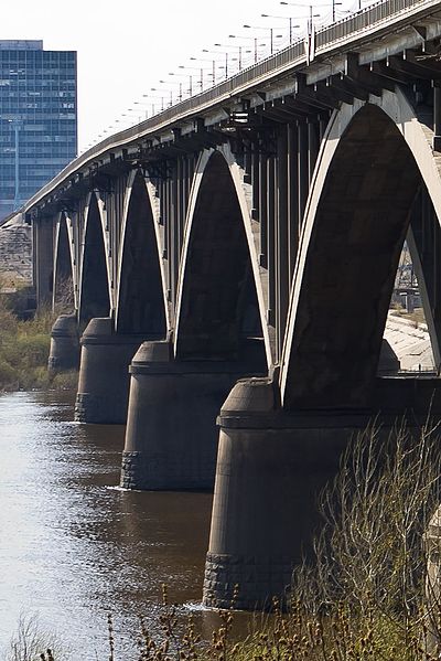 File:Мост через р.Ока - Bridge over the Oka river (2010.04.28) - panoramio.jpg