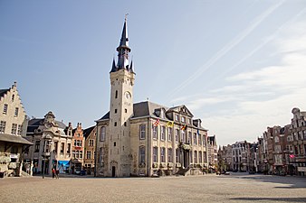 Бартизаны на башне ратуши в бельгийском городе Лир