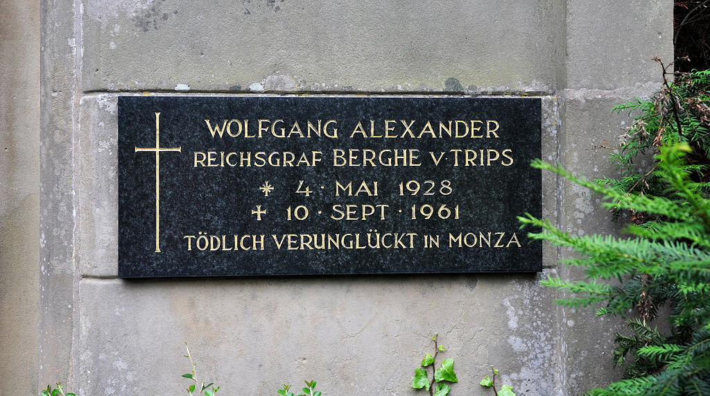 Wolfgang Graf Berghe von Trips 1024px-13-06-30_Horrem_Friedhof_Trips_01