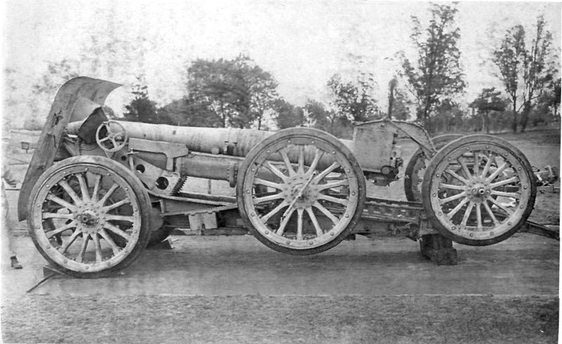 File:155mm Schneider Gun Modele 1917 Placing on Carriage.jpeg