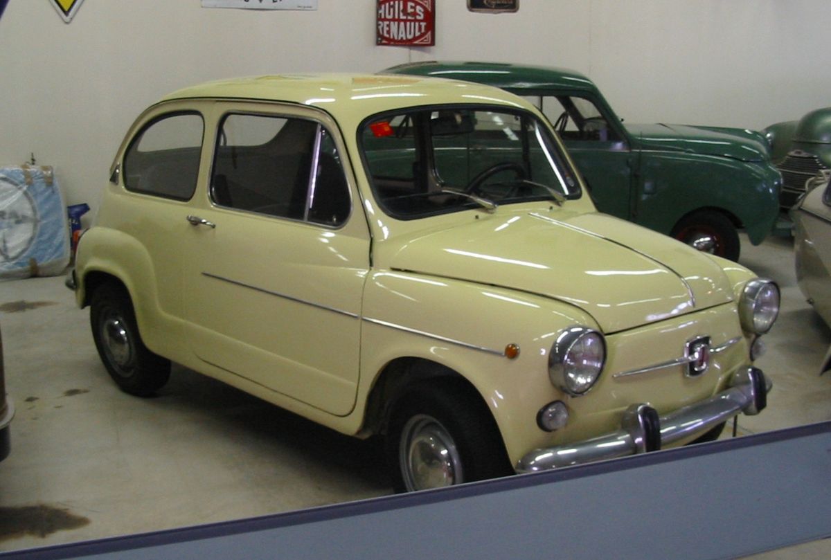 Archivo:Seat 600 red vl TCE.jpg - Wikipedia, la enciclopedia libre