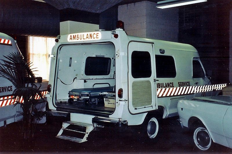 File:1980 Ford F-100 4WD ambulance (5344709158).jpg