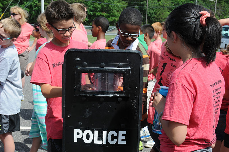 File:19th annual DARE day graduation at Dr. Joyanne D. Miller School 150619-Z-PJ006-029.jpg