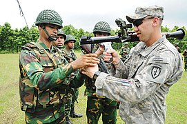 1 Geronimo paratroopers train with Bangladesh Army 140826-A-ZX807-846.jpg