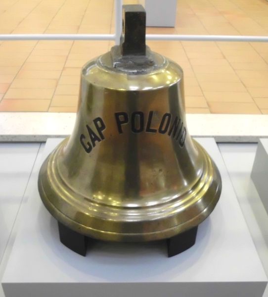 File:2011 10 19 Cap Polonio Glocke DSCI6440.JPG