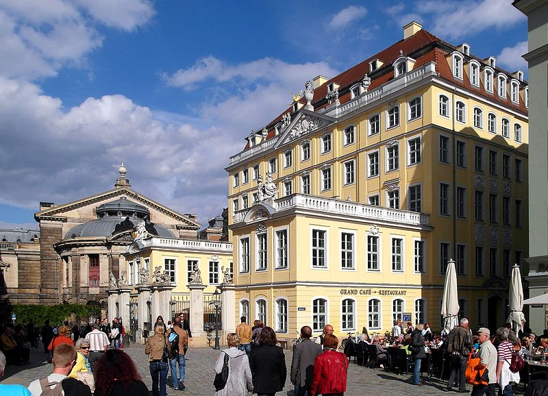 File:20120929370DR Dresden Neumarkt Coselpalais.jpg