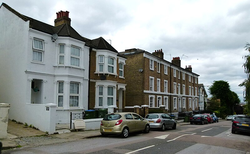 File:2015 London-Woolwich, Woodhill 13.JPG