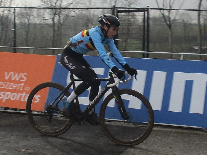 File:2018 WK Veldrijden Valkenburg Vrouwen Training 01.jpg