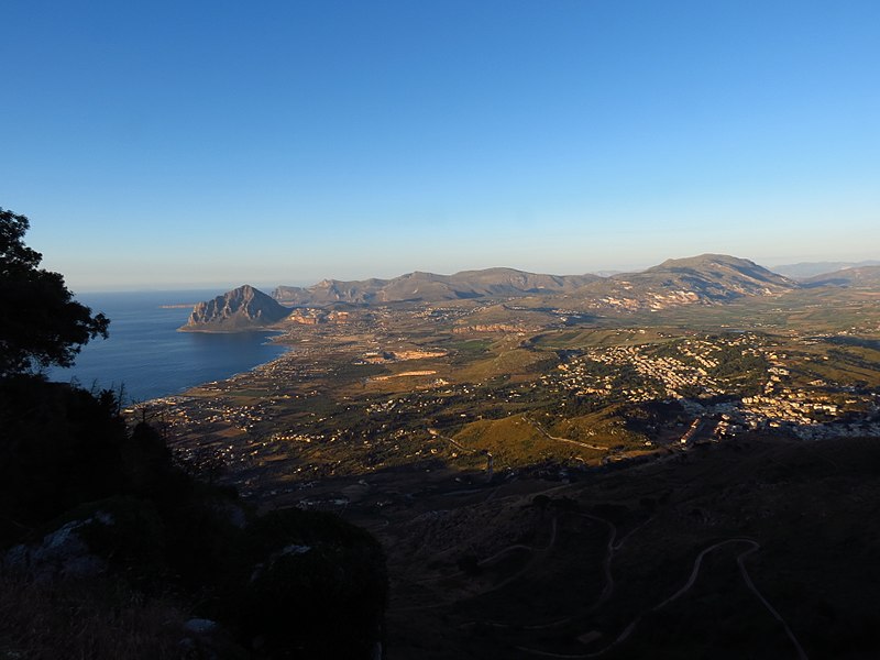 File:6 erice (19) (12880810714).jpg