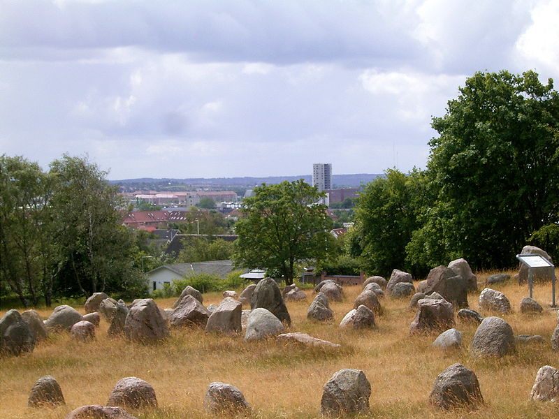 File:Aalborg - Lindholm Høje 10 ies.jpg