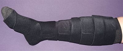Adaptive Velcro bandage with foot part.jpg