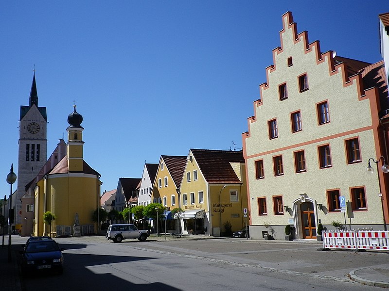 File:Altstadt von Neustadt an der Donau.JPG