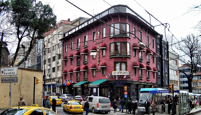 File:Amisos hotel-İstanbul - panoramio.jpg