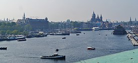 Amsterdam NEMO Blick vom Dach auf den Oosterdok 2.jpg