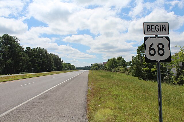 The Beginning of US 68 at an intersection with US 62 near Paducah, KY