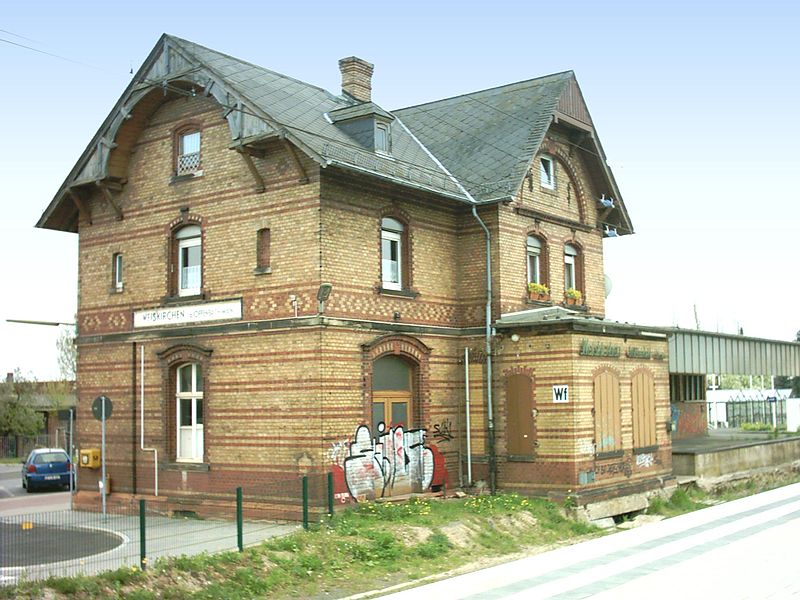 File:Bahnhof Weiskirchen.jpg