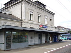 Aufnahmegebäude, Gleisseite (2005)
