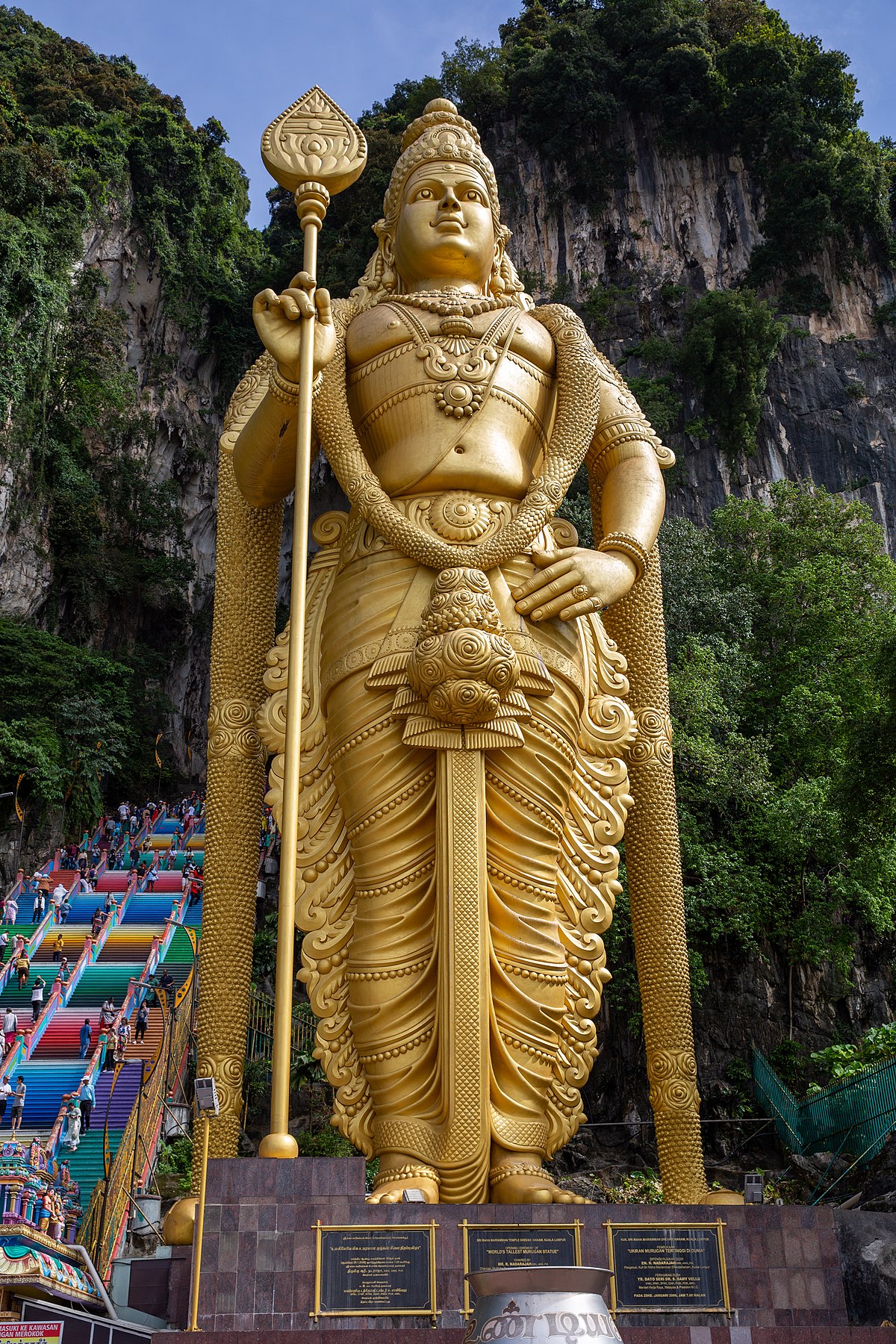 Batu caves murugan statue height