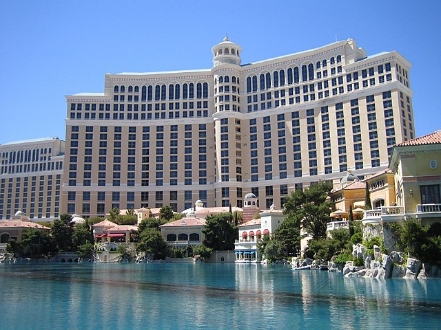 File:Shops in the Bellagio casino, Las Vegas.jpg - Wikipedia