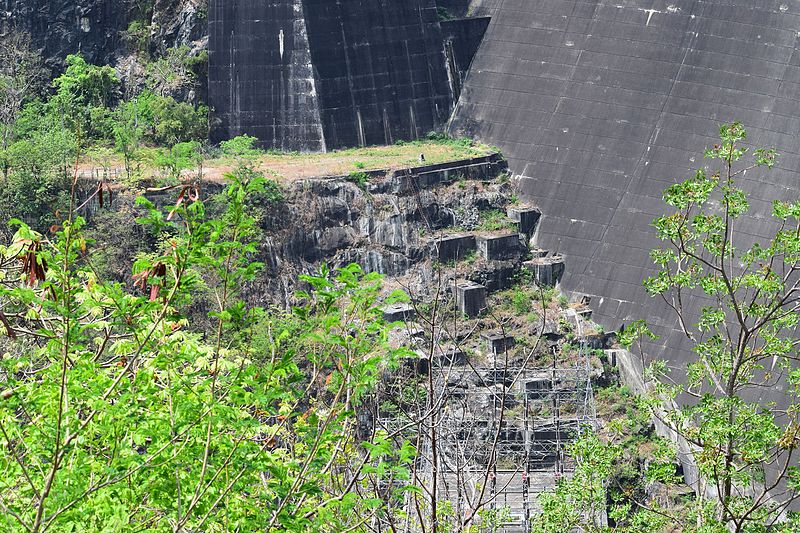 File:Bhumibol Dam 1.jpg