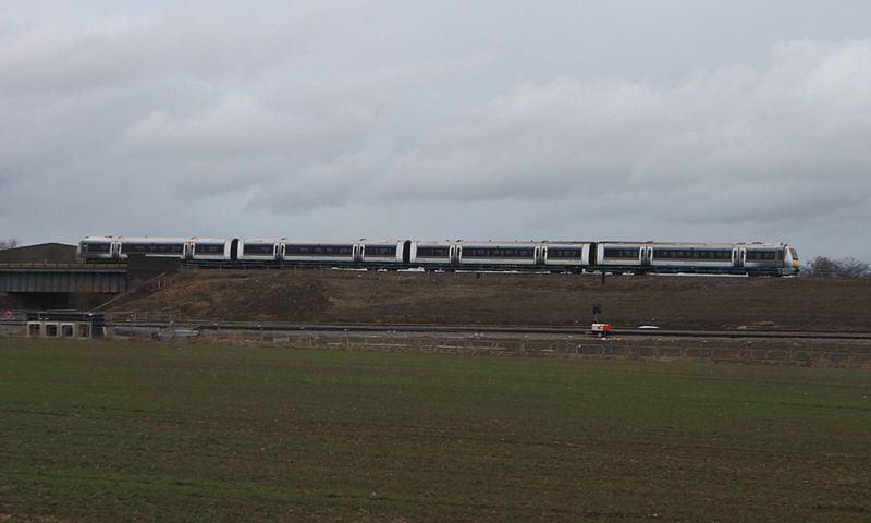 File:Bicester - Chiltern class 168 down main.JPG