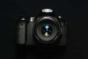 Black-canon-dslr-camera.jpg