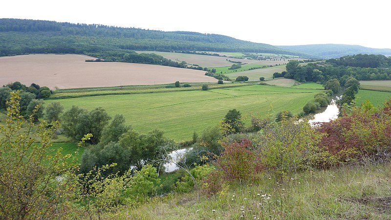 File:Blick ins Leinetal - panoramio (1).jpg