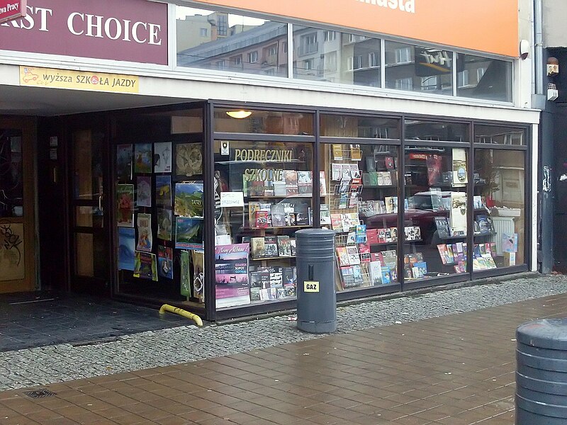 File:Bookshop at Swietojanska in Gdynia.jpg